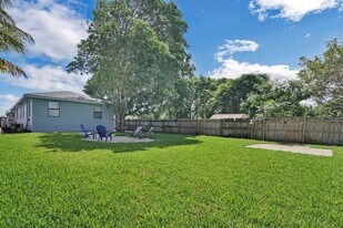 610 SE 2nd Ave in Delray Beach, FL - Building Photo