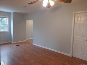 7 Idlewild Ave, Unit B in Cornwall On Hudson, NY - Building Photo - Building Photo