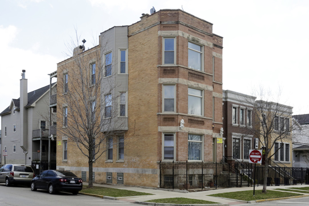 1657 N Maplewood Ave in Chicago, IL - Building Photo