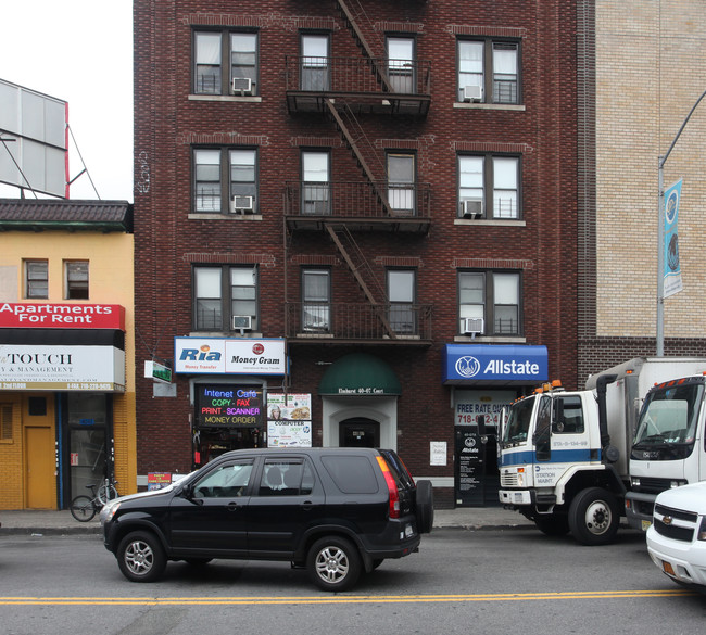 Elmhurst Court in Jackson Heights, NY - Building Photo - Building Photo