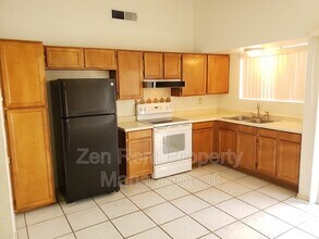 4443 N 84th Ln in Phoenix, AZ - Building Photo - Building Photo