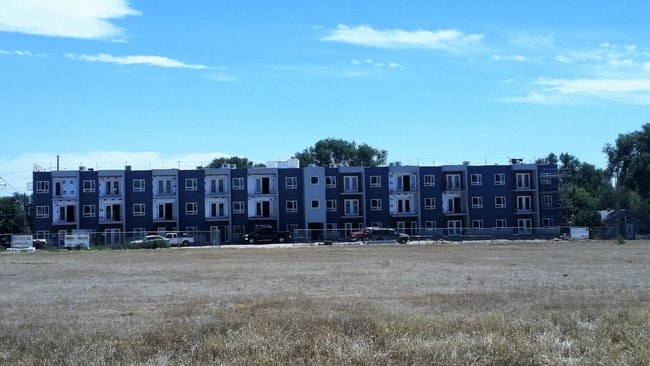 Colorado Gardens - Senior 55+ Community in Nampa, ID - Foto de edificio - Building Photo