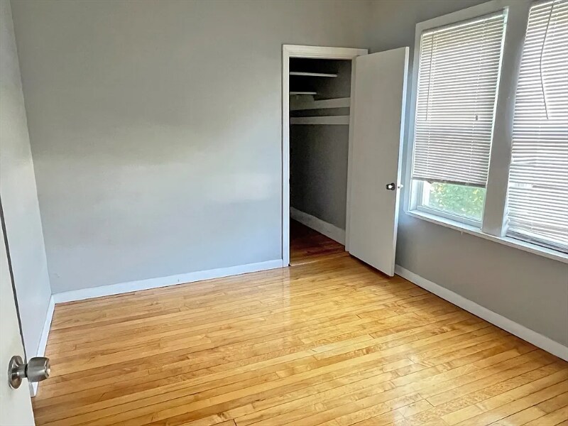29 Woodford St in Worcester, MA - Building Photo