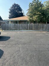 39400 Gary St in Sandy, OR - Building Photo - Building Photo