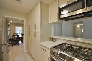 1420 Sweet Gum Ln in Houston, TX - Building Photo