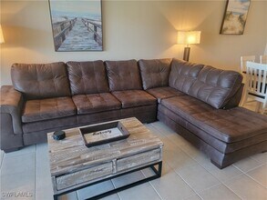 3037 Driftwood Way in Naples, FL - Building Photo - Building Photo