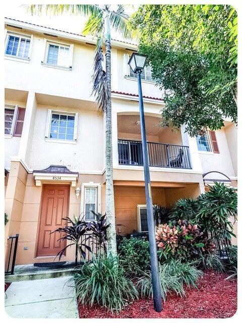 4534 Danson Way in Delray Beach, FL - Building Photo