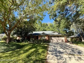 2217 Hammock Oaks Dr N in Jacksonville, FL - Building Photo