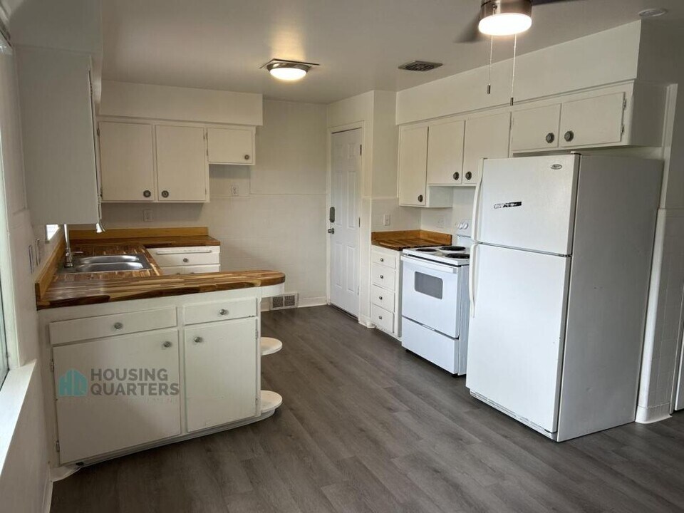 2008 N Washington St in Spokane, WA - Building Photo