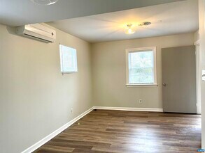 1640 Center Ave in Charlottesville, VA - Foto de edificio - Building Photo