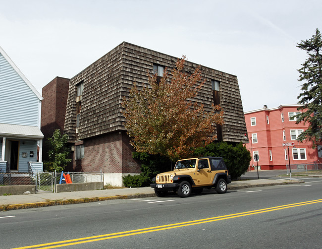 592 Cooledge St in Revere, MA - Building Photo - Building Photo