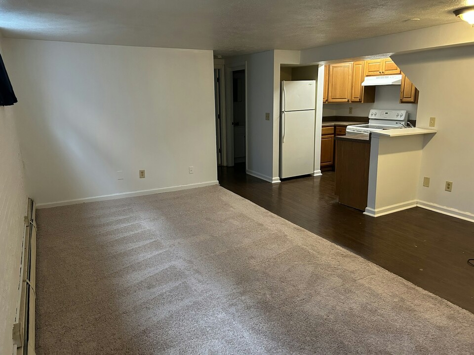 1208 Kanawha Terrace in Huntington, WV - Building Photo