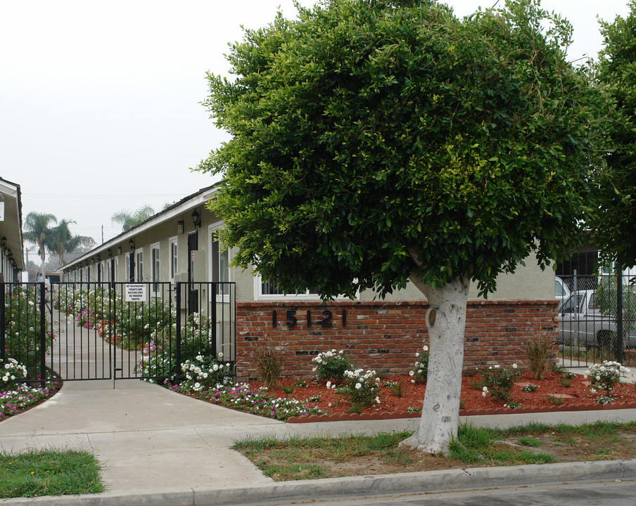 15121 Van Buren St in Midway City, CA - Building Photo