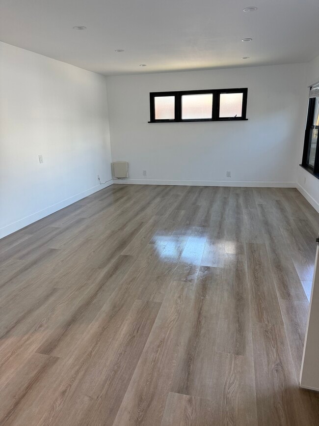 946 15th Pl, Unit 946 in Hermosa Beach, CA - Building Photo - Building Photo