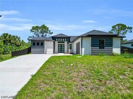 1229 Augusta St E in Lehigh Acres, FL - Building Photo