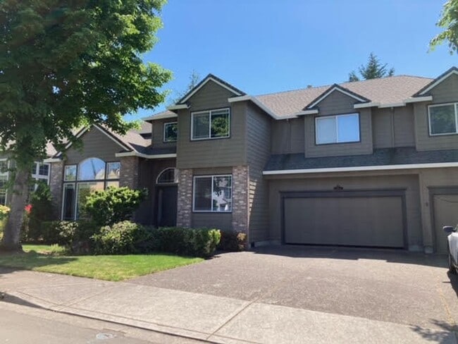 property at 10660 SW Edgewood Ct