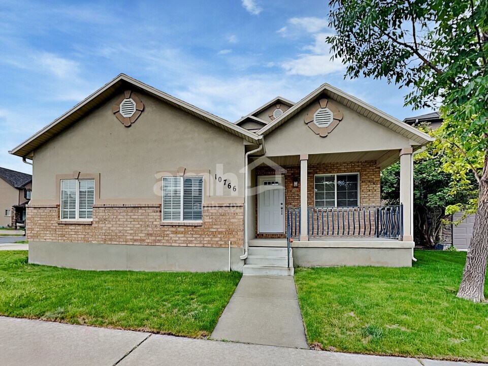 10766 N Cypress in Cedar Hills, UT - Building Photo