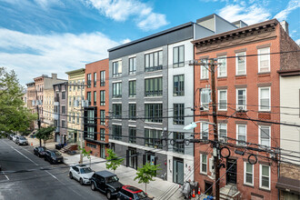 515 Jefferson St in Hoboken, NJ - Building Photo - Building Photo