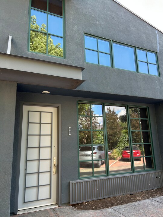 2020 H St in Sacramento, CA - Building Photo