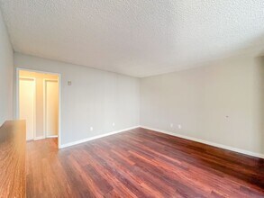4331 Green Ave, Unit B in Los Alamitos, CA - Building Photo - Building Photo