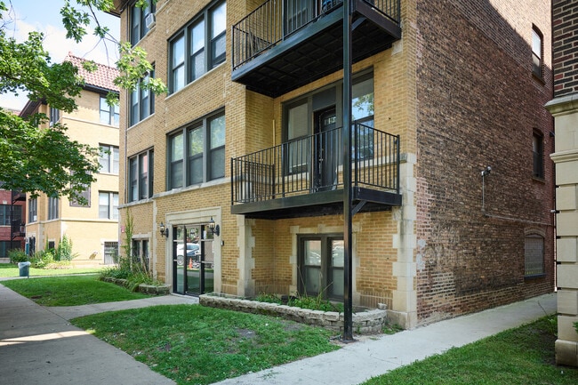 5461 S Everett Ave in Chicago, IL - Building Photo - Building Photo