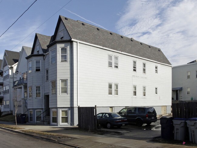 1750-1756 N Warren Ave in Milwaukee, WI - Foto de edificio - Building Photo