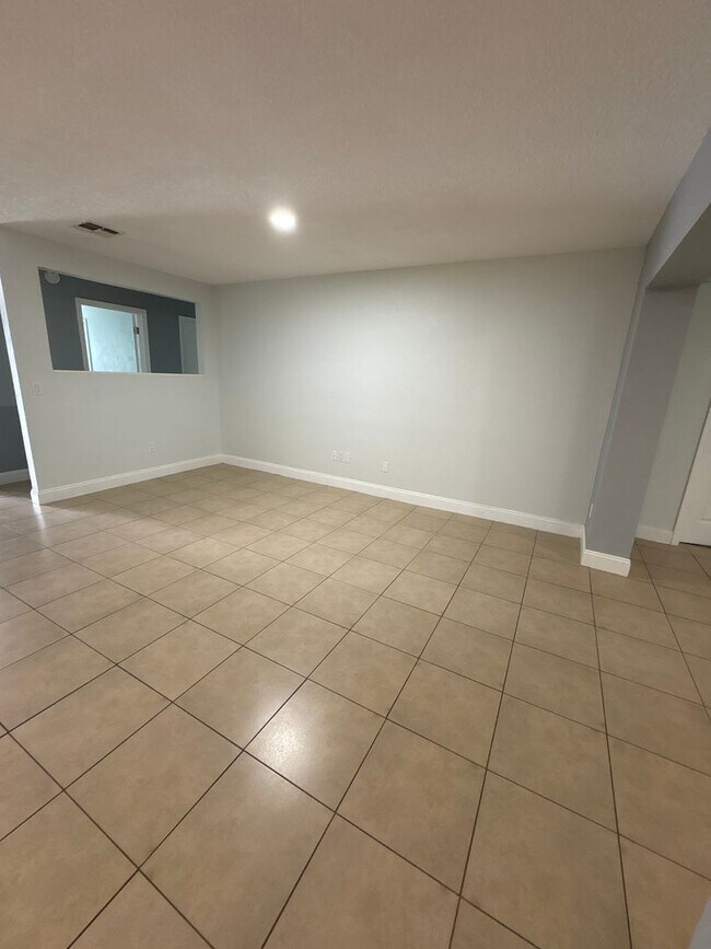 305 S Edgemon Ave in Winter Springs, FL - Building Photo - Building Photo