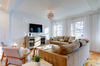 38 Pope St in Newport, RI - Building Photo - Building Photo