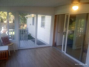 20 Parker Pl in Branford, CT - Building Photo - Building Photo