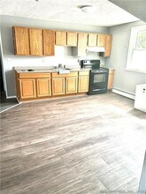 207 Hobart St in Meriden, CT - Building Photo - Building Photo