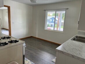 308 40th St in Vienna, WV - Building Photo - Building Photo