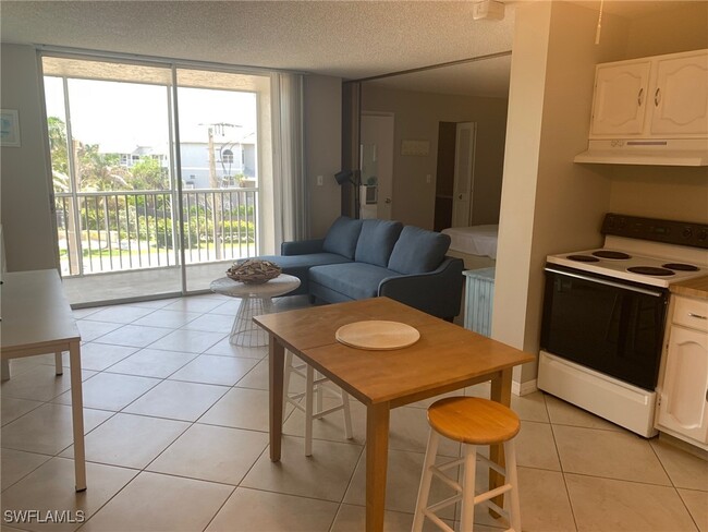 5500 Bonita Beach Rd SW in Bonita Springs, FL - Building Photo - Building Photo