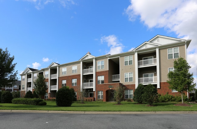 Eagle Harbor Apartments