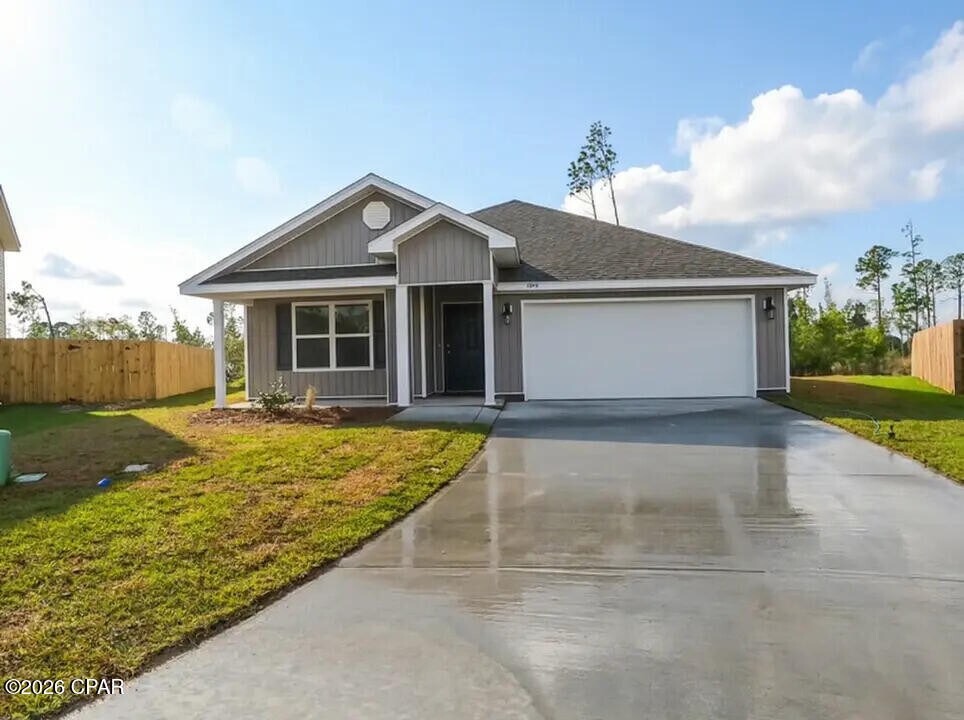 3904 Silver Spur Rd in Callaway, FL - Building Photo