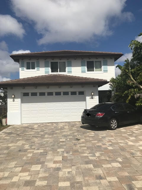 6521 SW 33rd St in Miami, FL - Foto de edificio