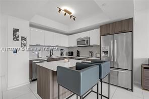 5300 Paseo Blvd, Unit # 810 in Doral, FL - Building Photo