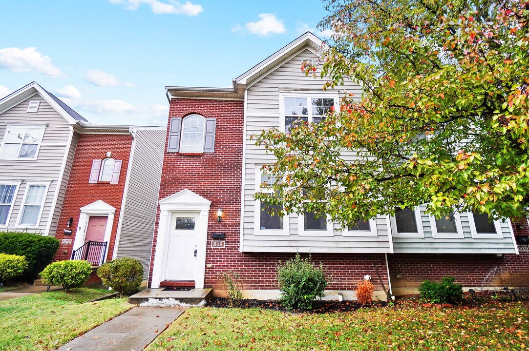 818 William Howard Taft Rd in Cincinnati, OH - Foto de edificio