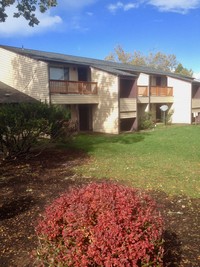 Nutmeg Apartments in Hillsboro, OR - Foto de edificio - Building Photo