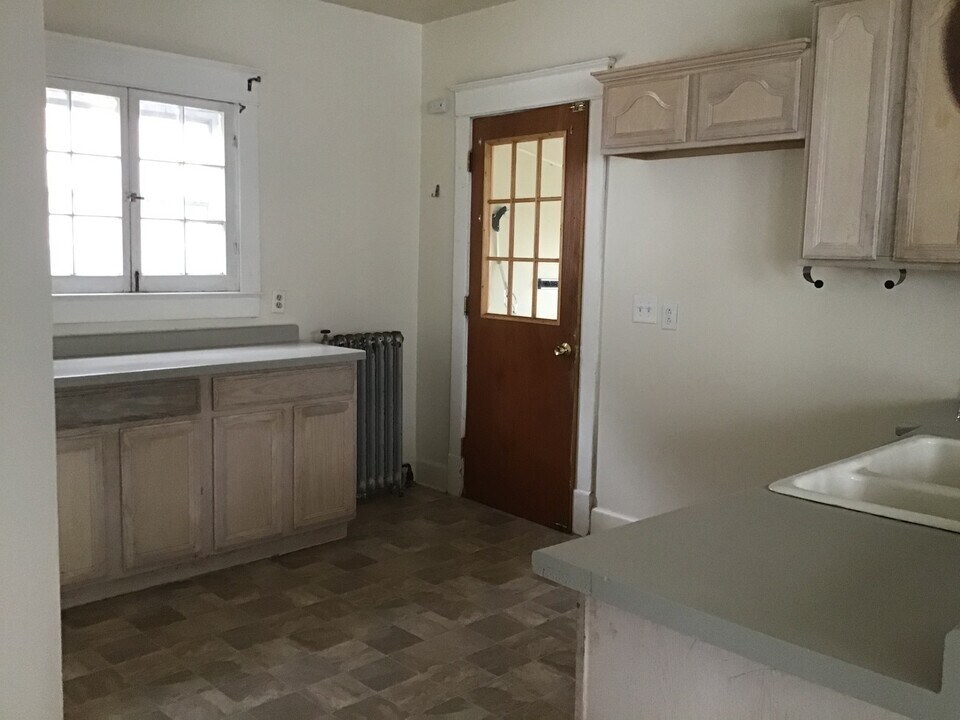 3810 N 6th St in Milwaukee, WI - Building Photo