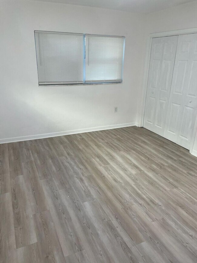 1424 Spring Ln in Clearwater, FL - Building Photo - Building Photo