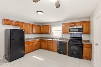 422 Shady Ln in Howell, NJ - Building Photo - Building Photo