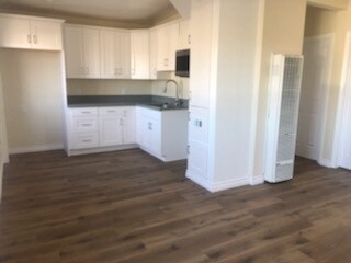 162 W 66th St in Los Angeles, CA - Building Photo - Building Photo