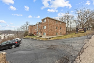 Overlook Apartments in Loveland, OH - Building Photo - Interior Photo