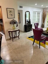 351 NE 19th Pl in Wilton Manors, FL - Building Photo - Building Photo