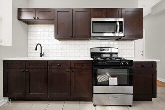 1145 N Austin Blvd Chicago, IL 60651 in Chicago, IL - Building Photo - Building Photo