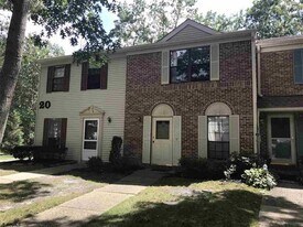 35 Greenwich Dr in Galloway, NJ - Building Photo