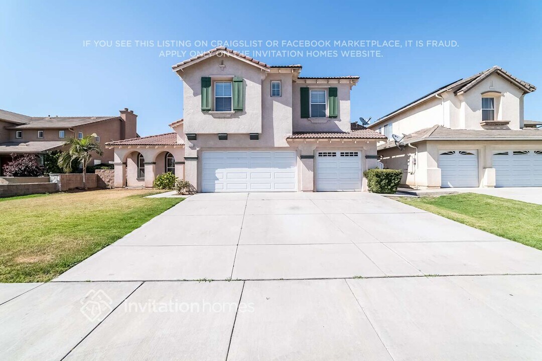 13490 Quail Run Rd in Eastvale, CA - Building Photo