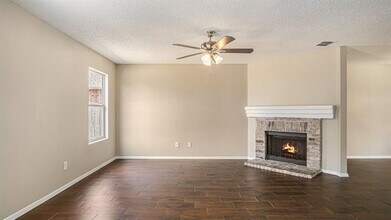 8732 Hunters Point Way in Fort Worth, TX - Building Photo - Building Photo