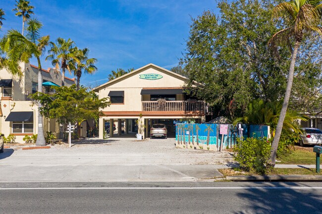 527-529 Beach Rd in Sarasota, FL - Foto de edificio - Building Photo
