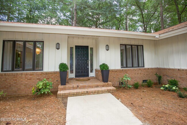 95 Merion Cir in Pinehurst, NC - Foto de edificio - Building Photo